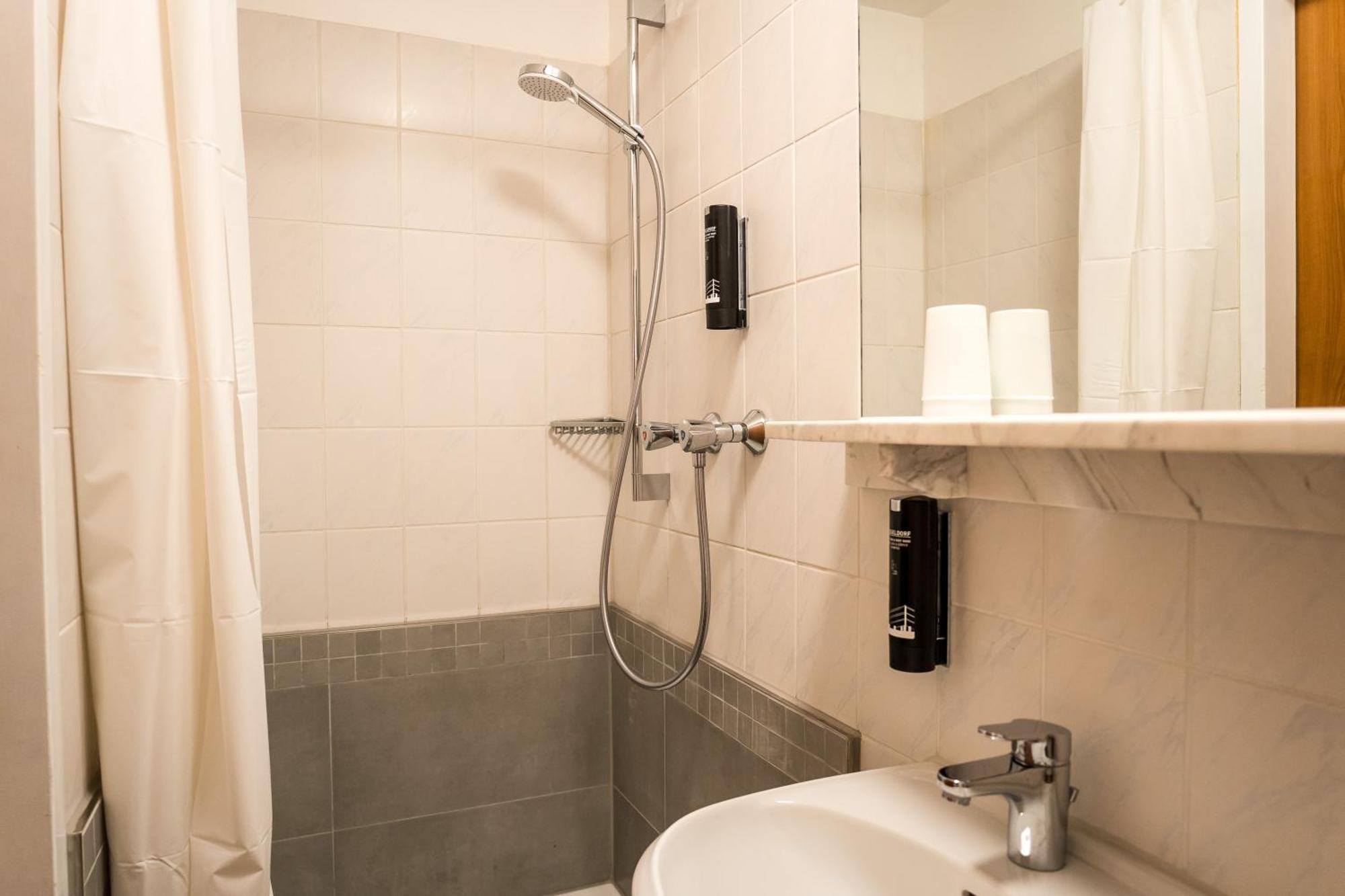 Antares Apartments ดุสเซลดอร์ฟ ภายนอก รูปภาพ